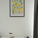 Διαμέρισμα 3-Zimmer-Wohnung Mit Balkon Und Parkplatz In Duisburg Nahe Duesseldorf Ντούισμπουργκ