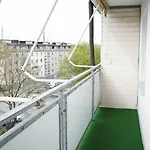 Διαμέρισμα 3-Zimmer-Wohnung Mit Balkon Und Parkplatz In Duisburg Nahe Duesseldorf Ντούισμπουργκ