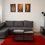 Διαμέρισμα 3-Zimmer-Wohnung Mit Balkon Und Parkplatz In Duisburg Nahe Duesseldorf Ντούισμπουργκ