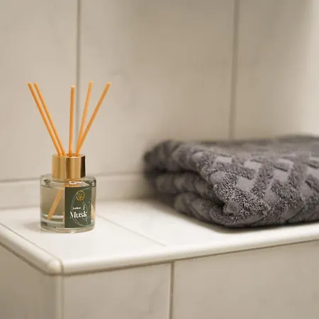 Moeblierte 3-zimmer-wohnung Nahe Duesseldorf In Duisburg-sued شقة *