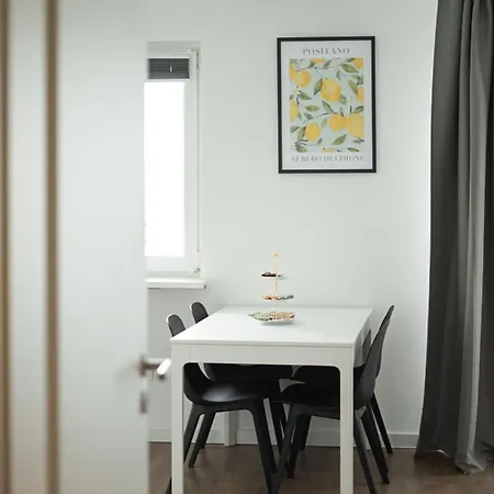 Moeblierte 3-zimmer-wohnung Nahe Duesseldorf In Duisburg-sued