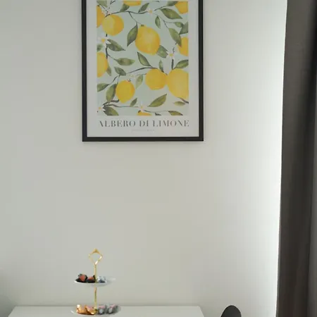 דירה Moeblierte 3-zimmer-wohnung Nahe Duesseldorf In Duisburg-sued דיסבורג