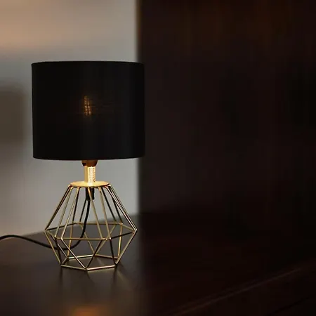 Moeblierte 3-zimmer-wohnung Nahe Duesseldorf In Duisburg-sued شقة *