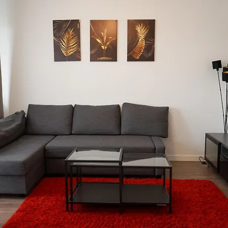 דירה Moeblierte 3-zimmer-wohnung Nahe Duesseldorf In Duisburg-sued דיסבורג