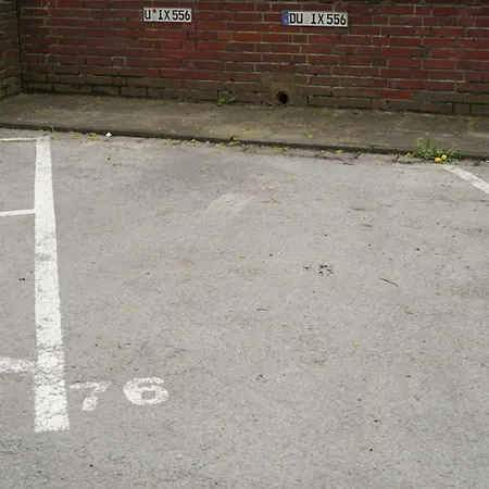 Moeblierte 3-zimmer-wohnung Nahe Duesseldorf In Duisburg-sued דירה דיסבורג