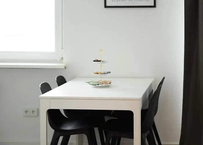 Apartment Moeblierte 3-zimmer-wohnung Nahe Duesseldorf In Duisburg-sued *